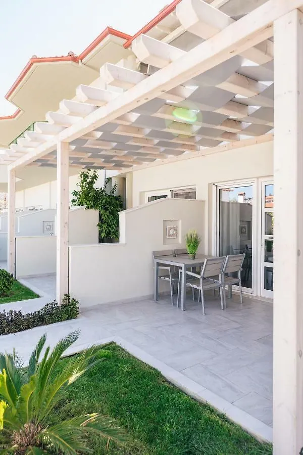 Minthi Boutique Apartments Hanioti